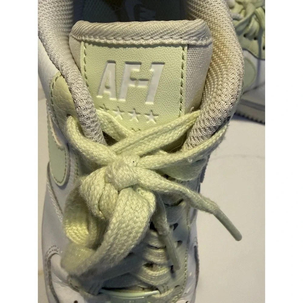 Nike Air Force 1 Low White Mint Green Sneakers Women's US 9